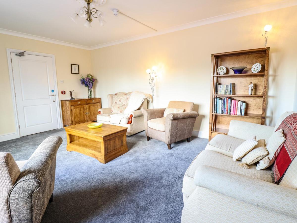 Maesbury Manor Villa Oswestry Buitenkant foto