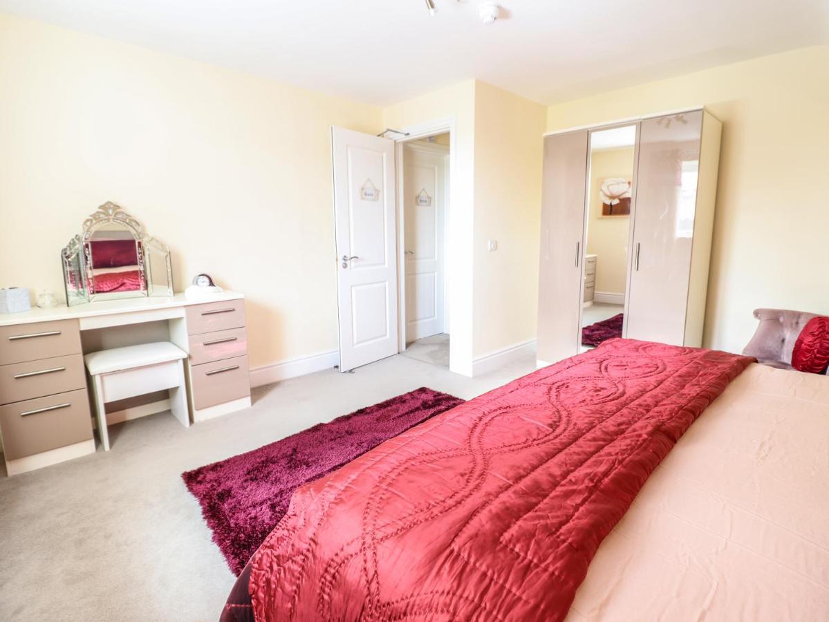 Maesbury Manor Villa Oswestry Buitenkant foto